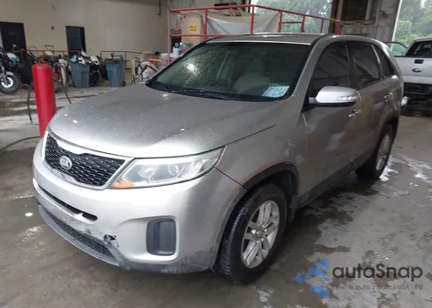 2015 Kia Sorento Lx z USA, uszkodzony, nr VIN 5XYKT3A61FG627247